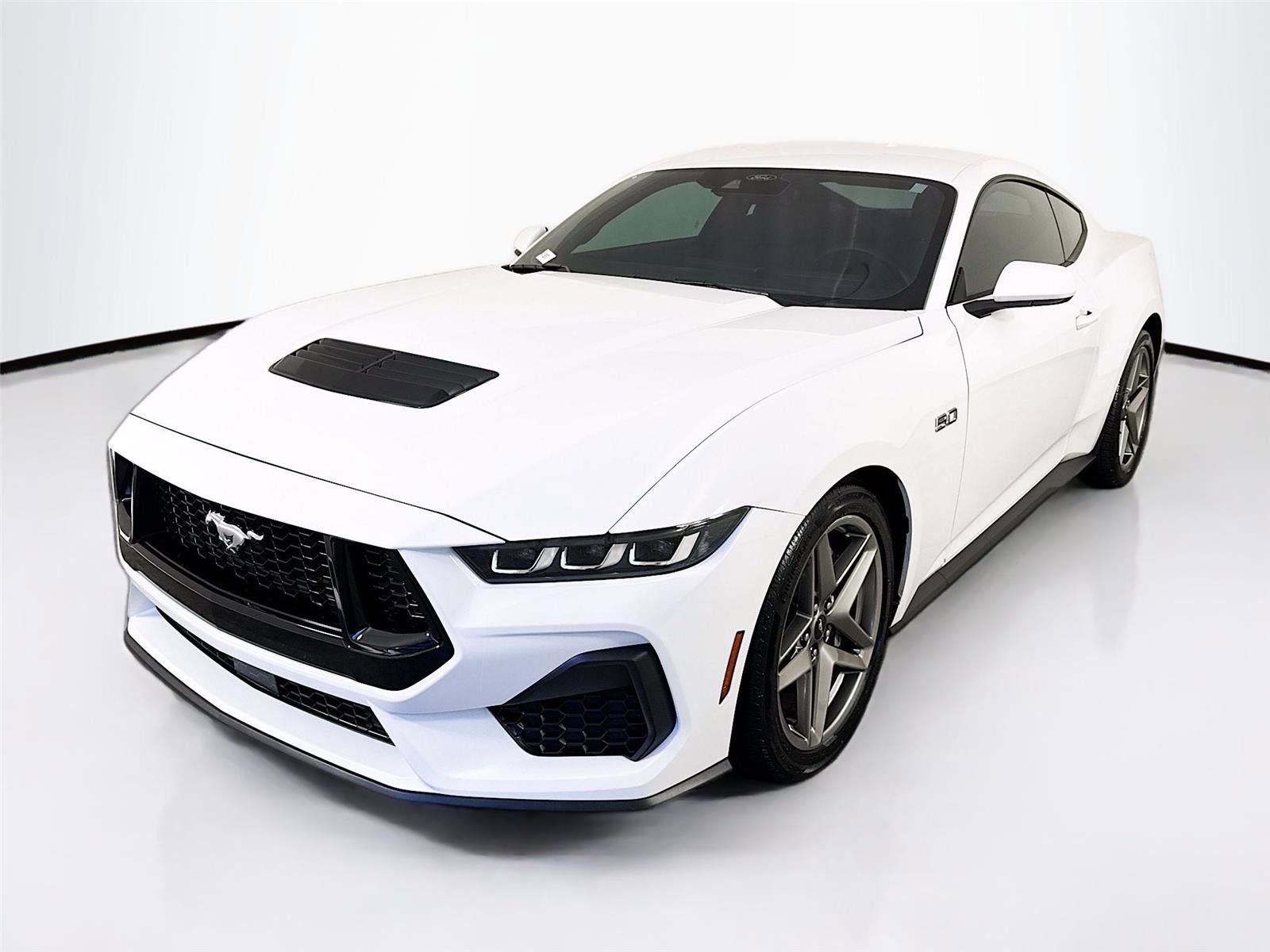 Used 2024 Ford Mustang GT image 3