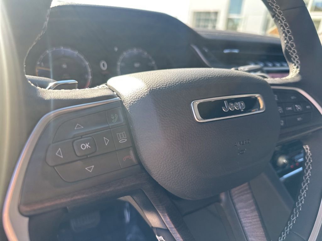 New 2025 Jeep Grand Cherokee L Limited image 26