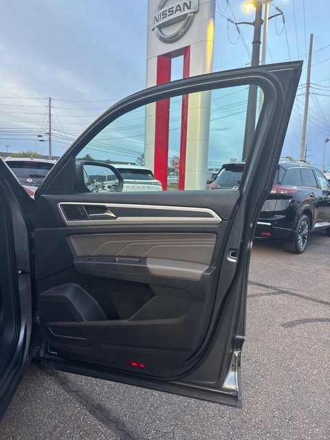 Used 2021 Volkswagen Atlas Cross Sport SEL image 15