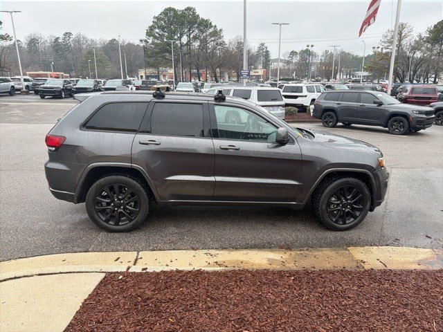 Used 2019 Jeep Grand Cherokee Altitude image 7