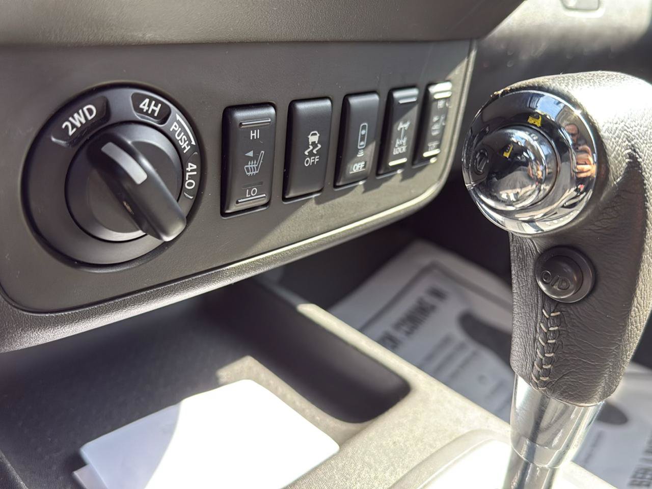 Used 2018 Nissan Frontier PRO-4X AWD/4WD image 39