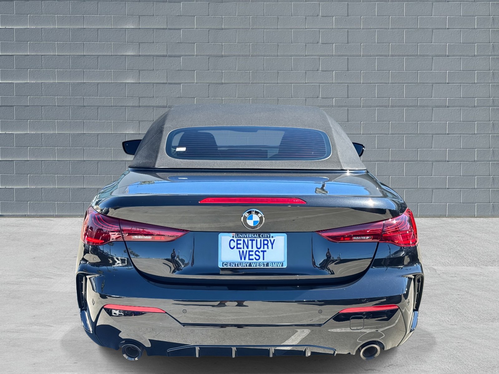 Certified 2025 BMW 430i Convertible w/ M Sport Package image 4