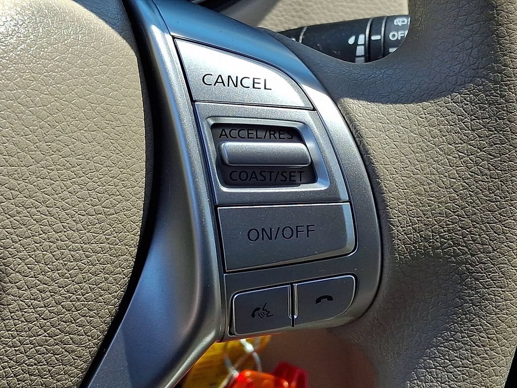 Used 2015 Nissan Rogue S AWD/4WD image 21