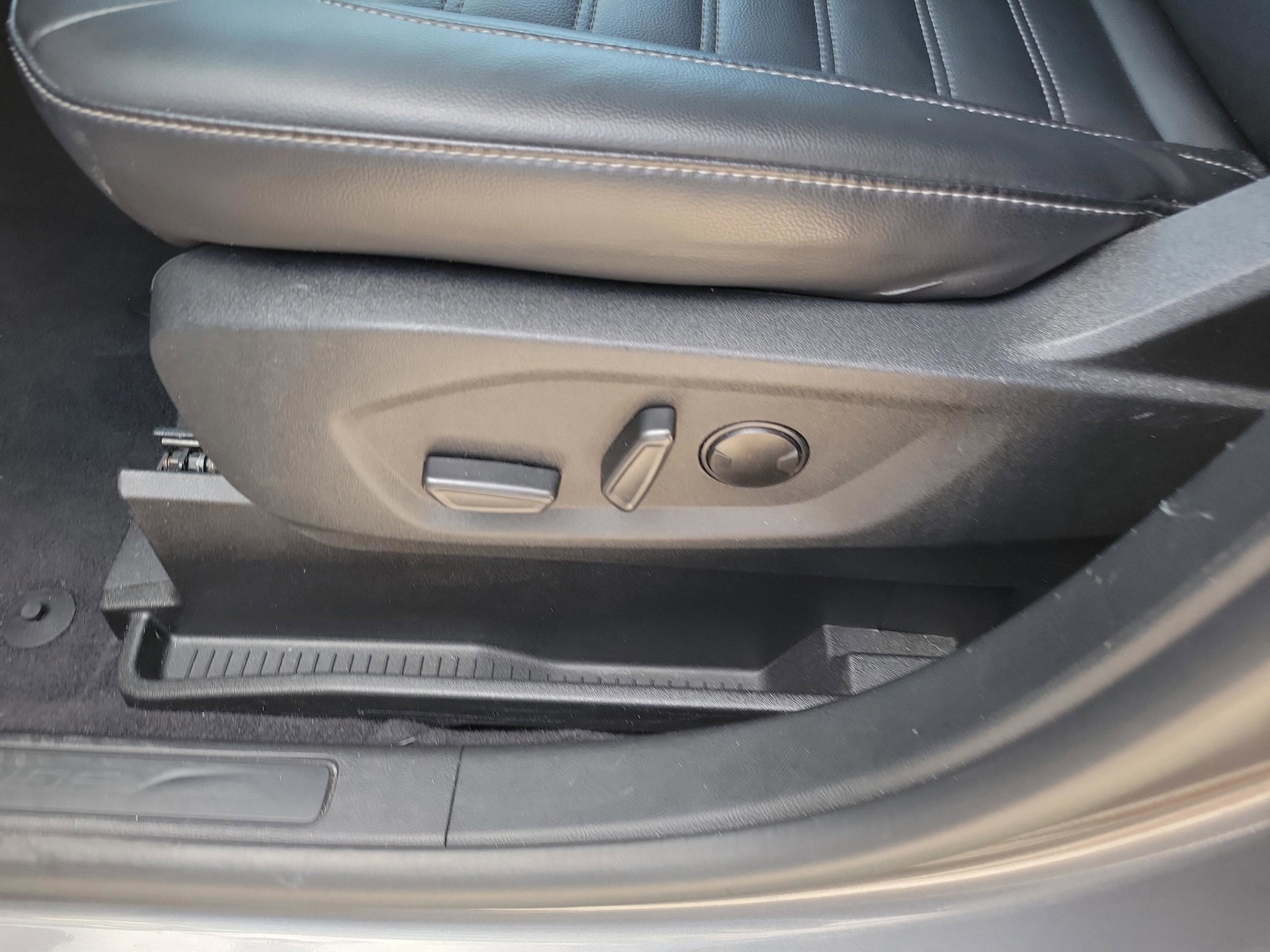 Used 2024 Ford Edge SEL AWD/4WD image 18
