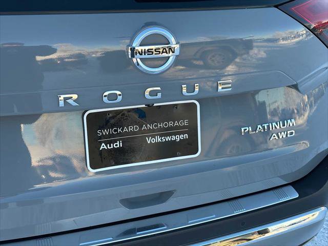 Used 2021 Nissan Rogue Platinum image 13
