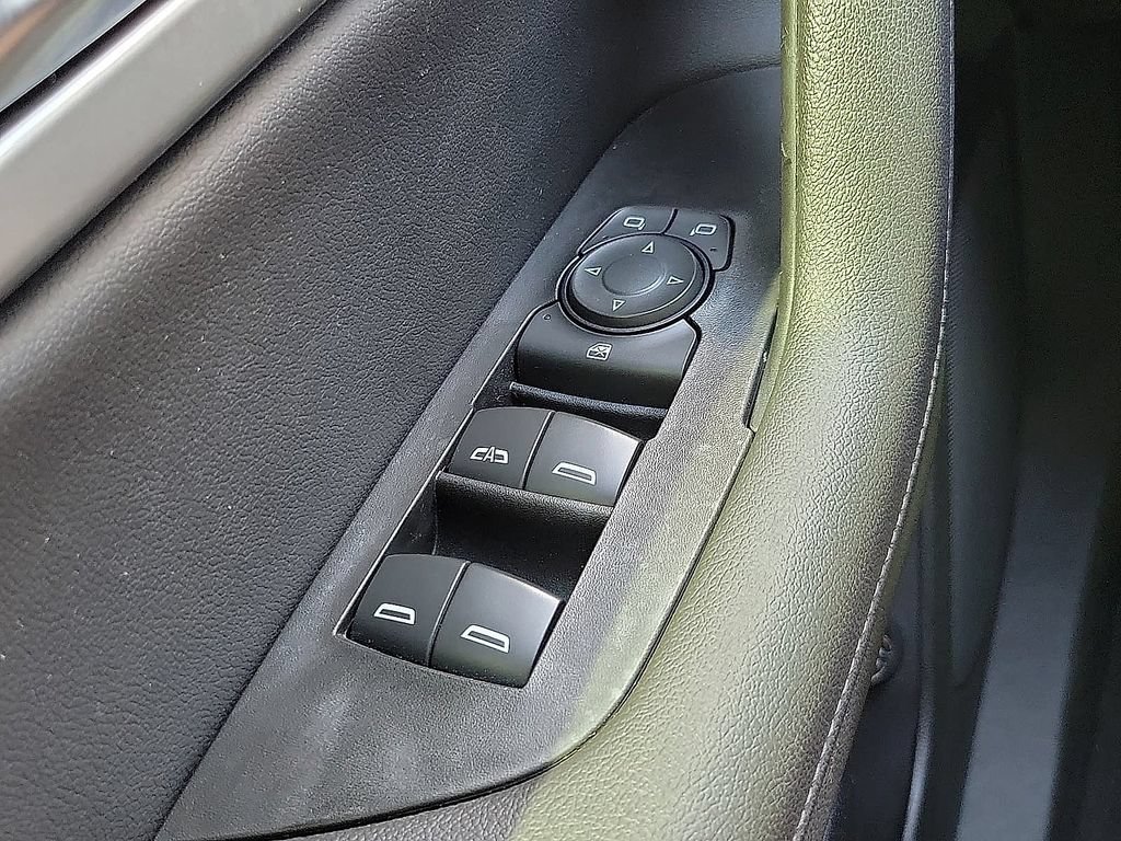 Used 2020 Chevrolet Blazer LT FWD image 12