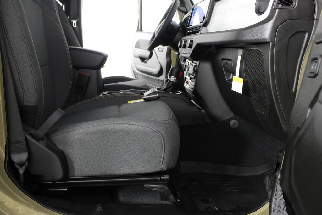 New 2026 Jeep Gladiator Sport AWD/4WD image 19