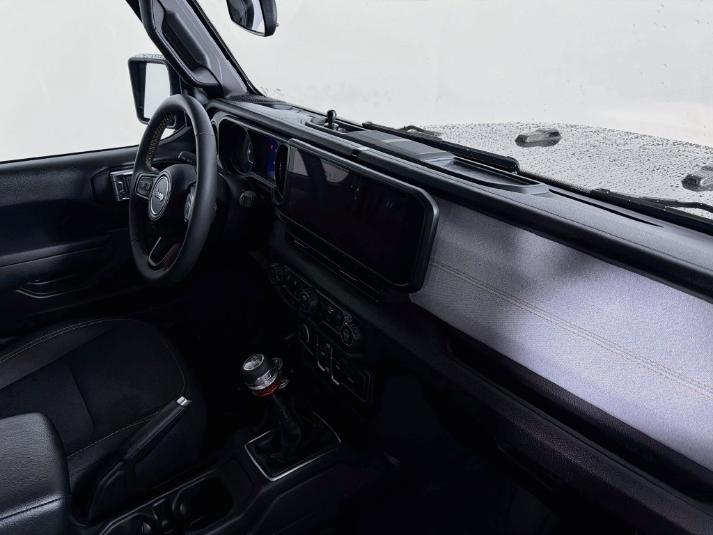 Used 2024 Jeep Wrangler Unlimited Sport AWD/4WD image 28