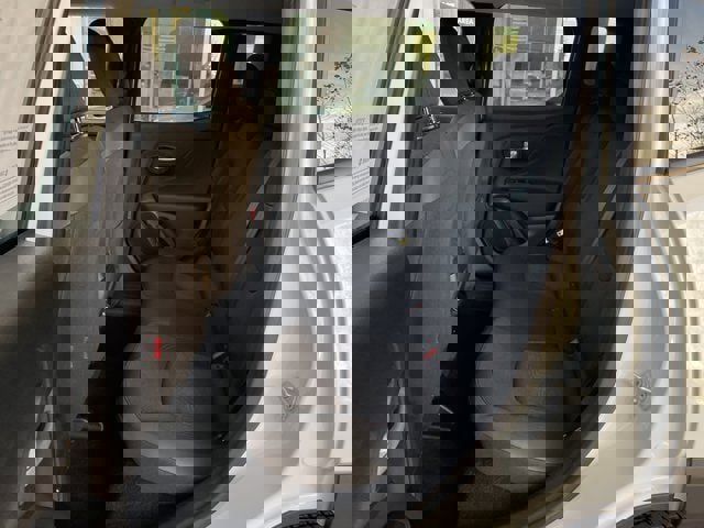 Used 2023 Jeep Renegade Trailhawk image 34