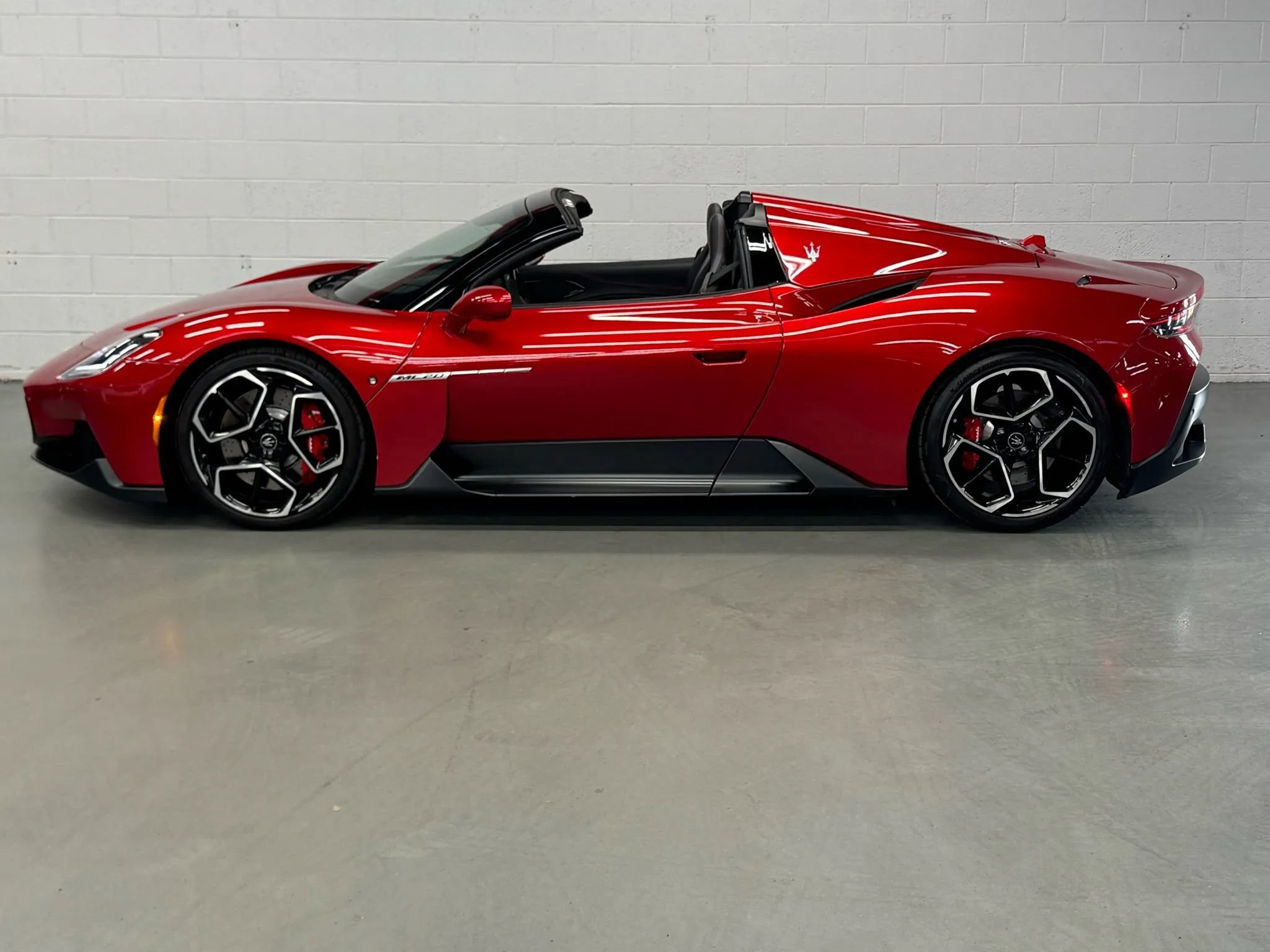 Used 2023 Maserati MC20 Spyder image 41