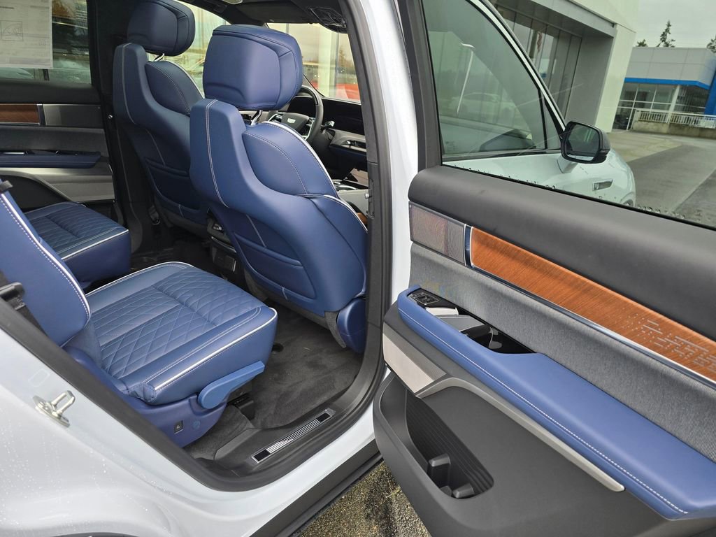 New 2026 Cadillac Vistiq Premium Luxury image 14