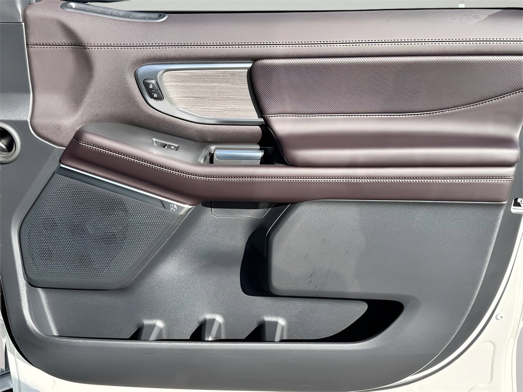 New 2025 Ford Expedition Max Platinum w/ Platinum Ultimate Package image 15