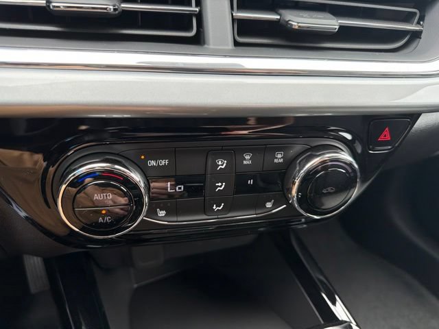 New 2026 Chevrolet Trax LT w/ LT Convenience Package FWD image 19