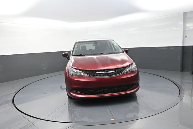 Used 2022 Chrysler Voyager LX FWD image 65