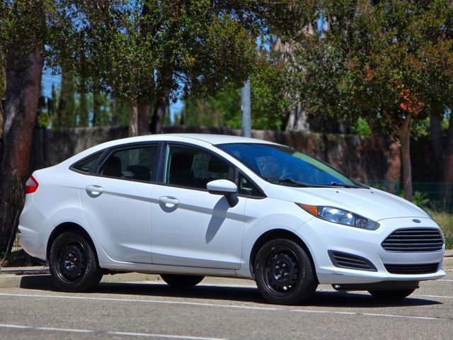 Used 2016 Ford Fiesta S image 4