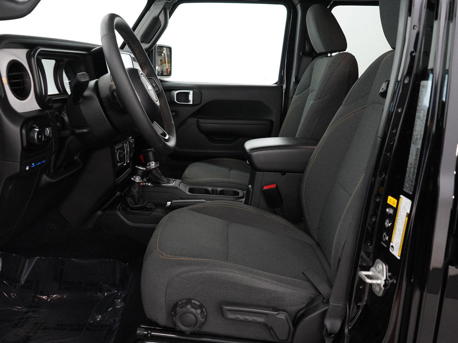 Used 2024 Jeep Wrangler Unlimited w/ Convenience Group AWD/4WD image 20