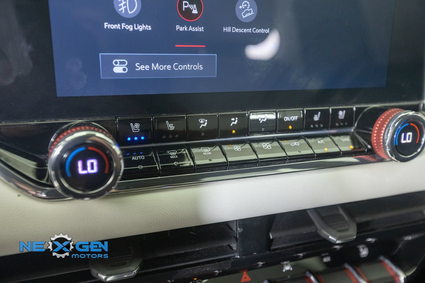 Used 2023 GMC Canyon AT4X AWD/4WD image 23