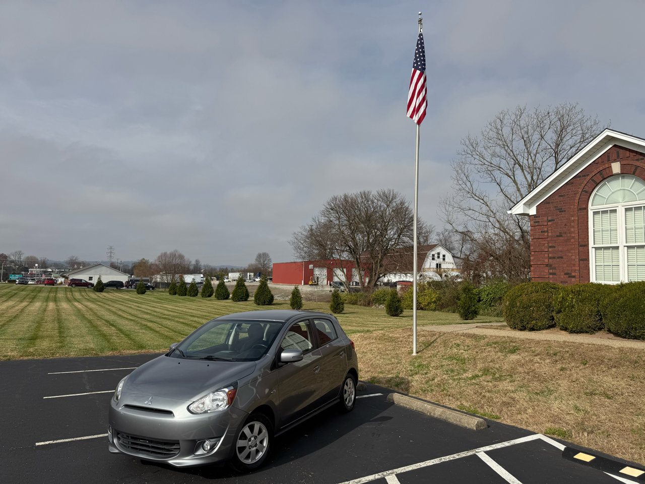 Used 2015 Mitsubishi Mirage ES image 1