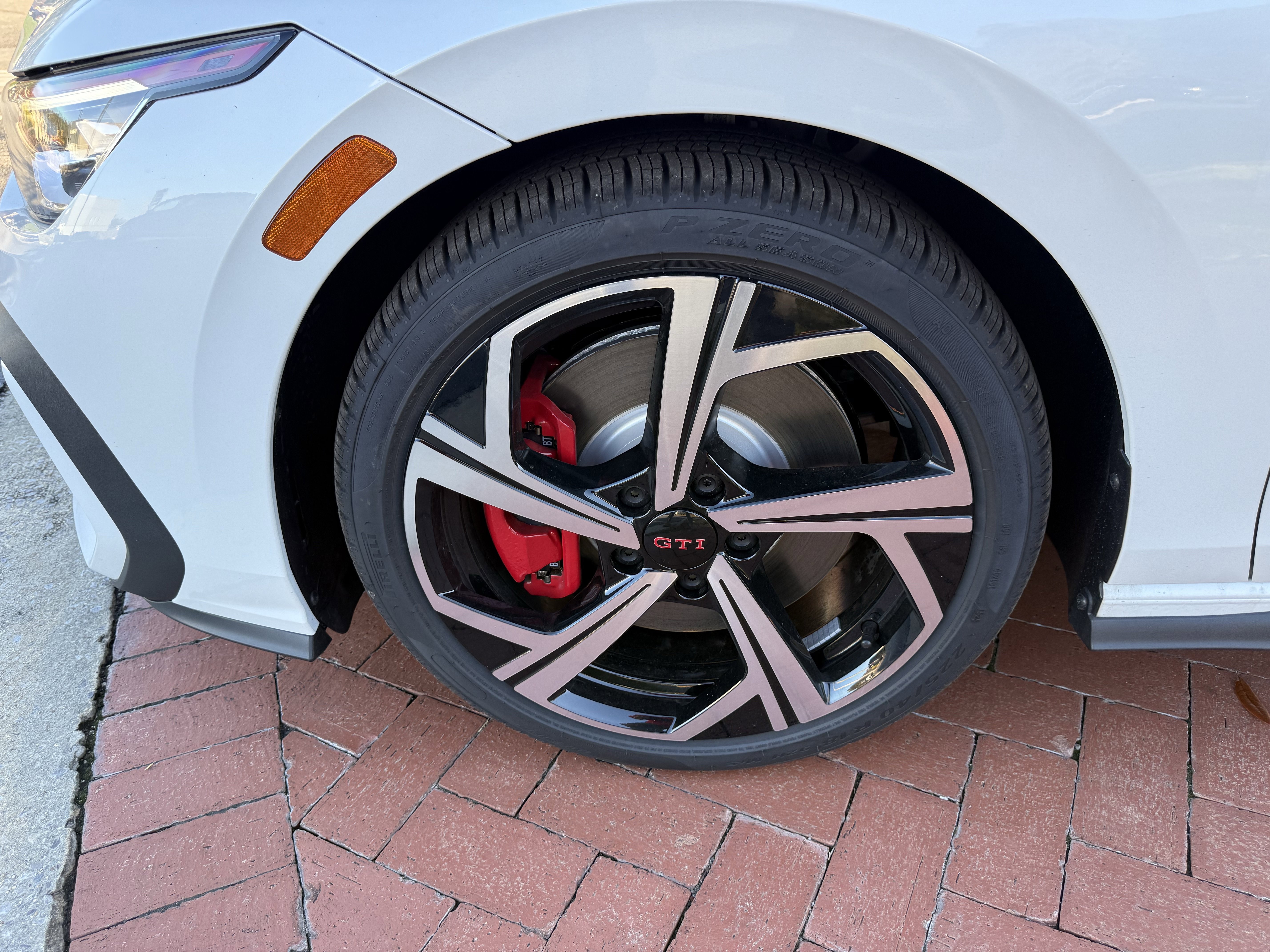 New 2026 Volkswagen GTI SE image 8