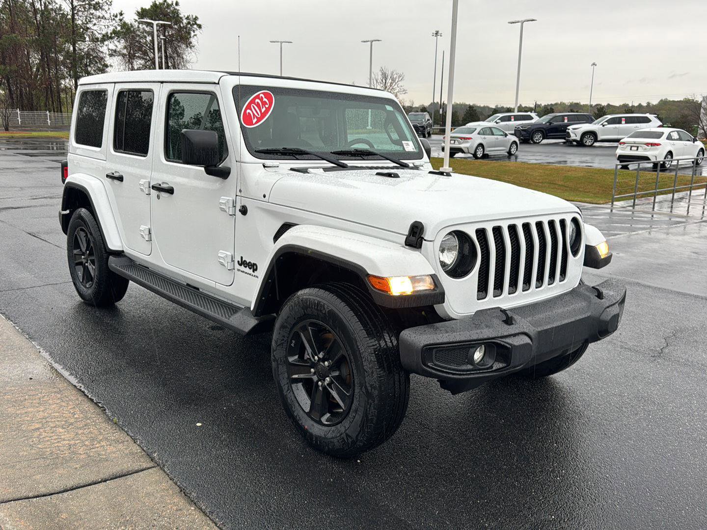 Used 2023 Jeep Wrangler Unlimited Sahara image 6