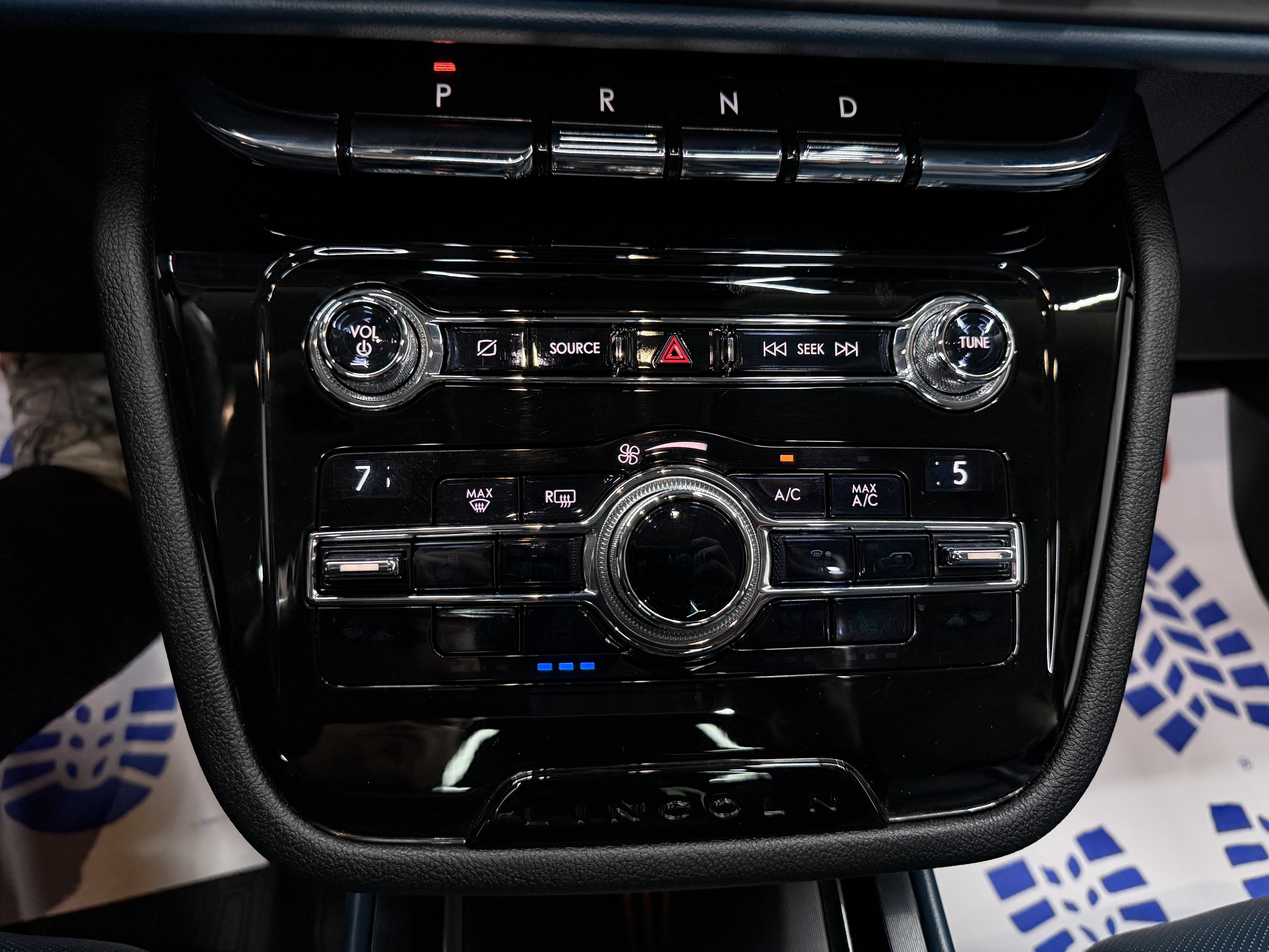 Used 2020 Lincoln Corsair Reserve w/ Equipment Group 202A image 19