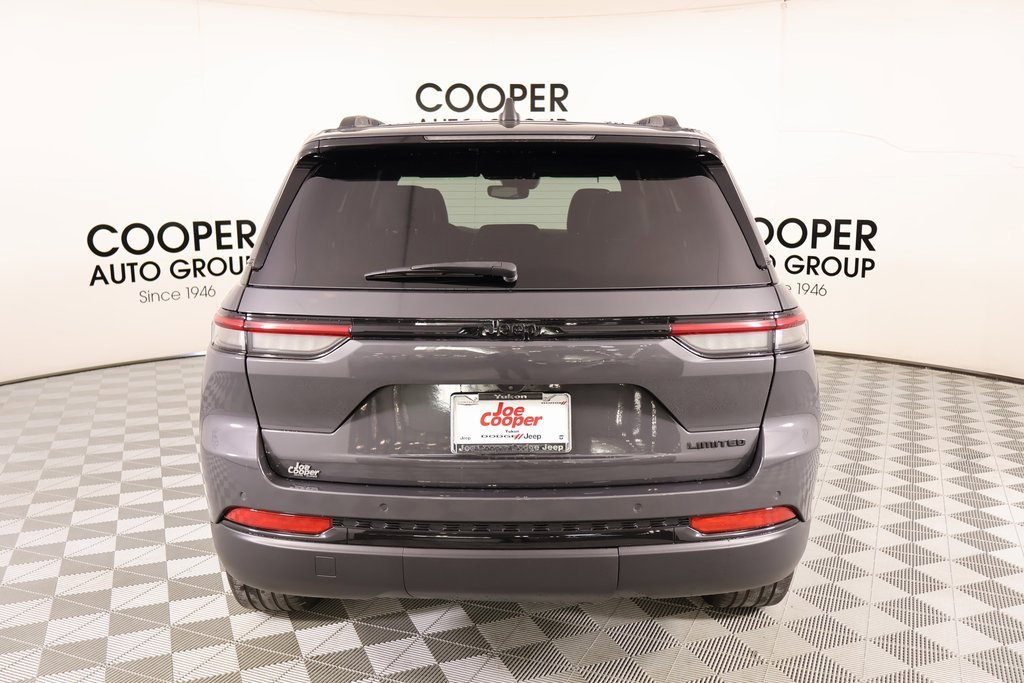 Used 2024 Jeep Grand Cherokee Limited w/ Black Appearance Package image 22