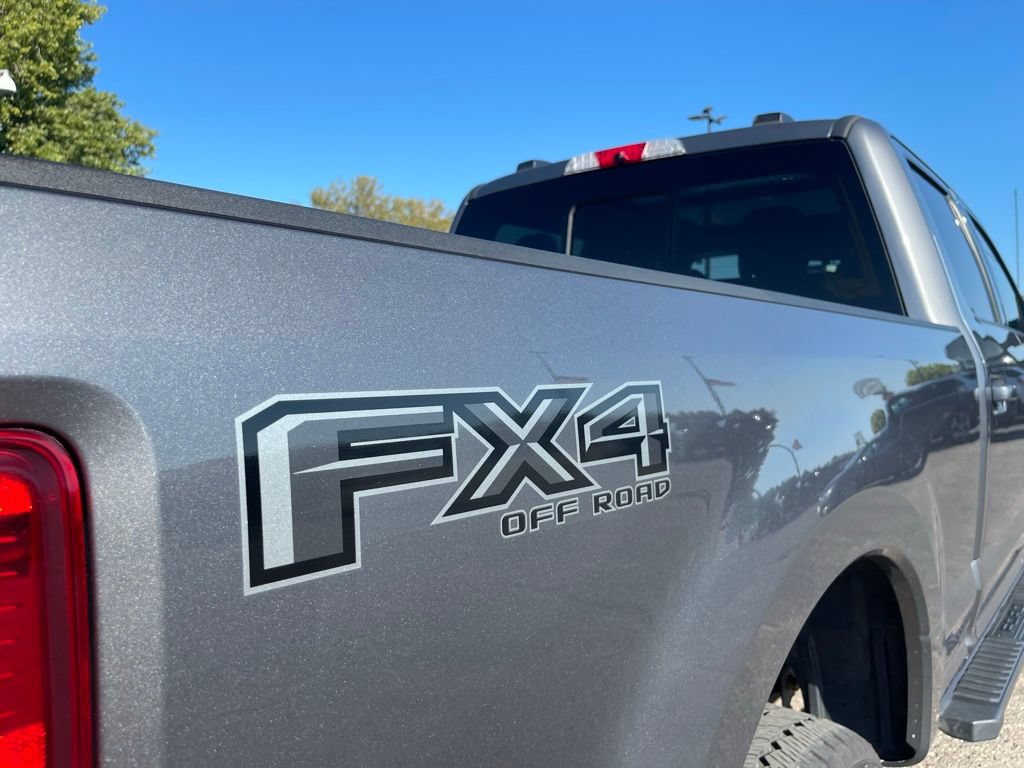Used 2022 Ford F250 Lariat w/ Black Appearance Pkg AWD/4WD image 24