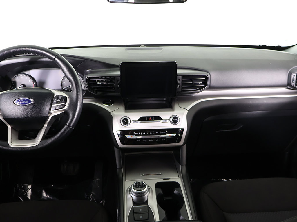 Used 2024 Ford Explorer XLT AWD/4WD image 37