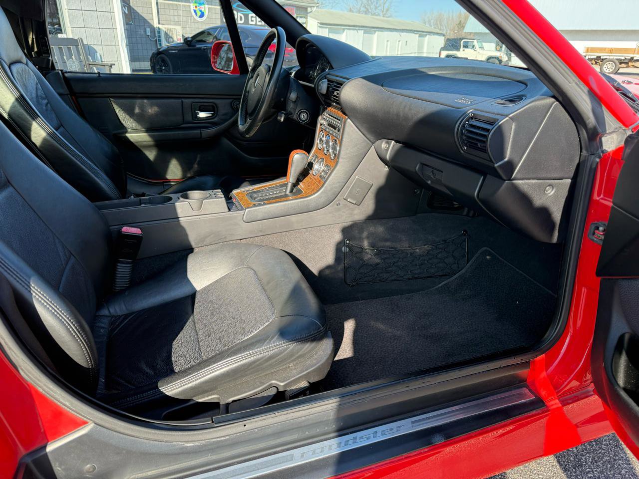 Used 2000 BMW Z3 2.5i RWD image 10