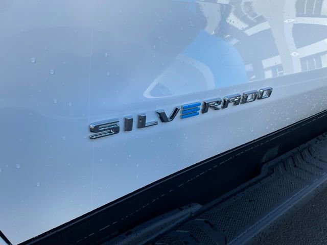 New 2025 Chevrolet Silverado EV LT image 9