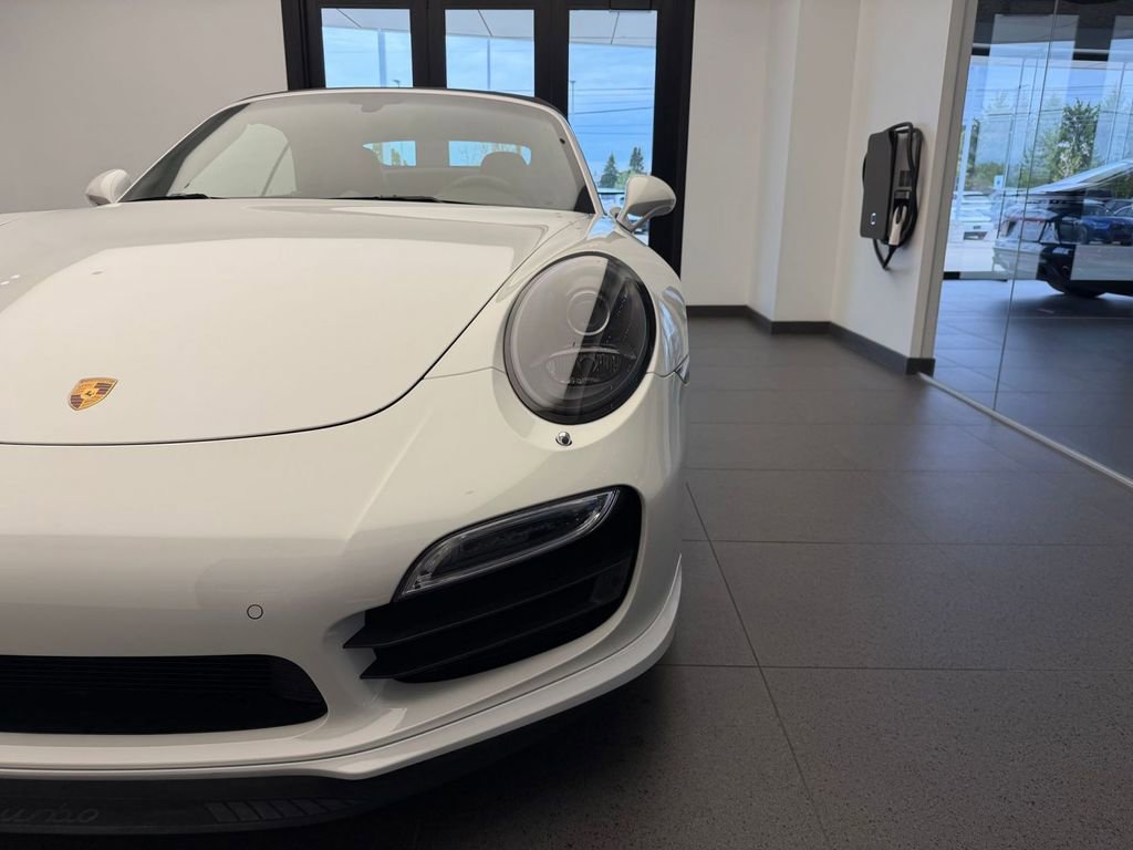 Certified 2014 Porsche 911 Turbo AWD/4WD image 25
