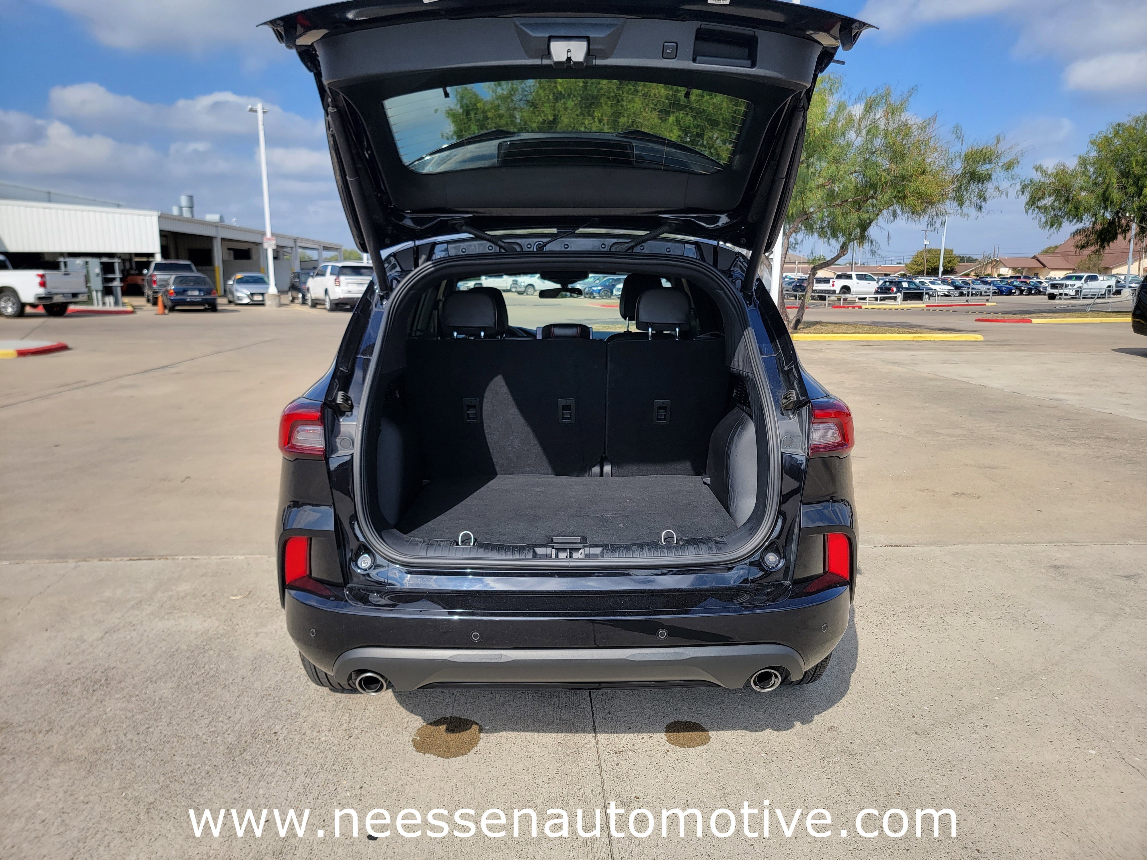 Used 2023 Ford Escape ST-Line w/ Tech Pack #1 image 30