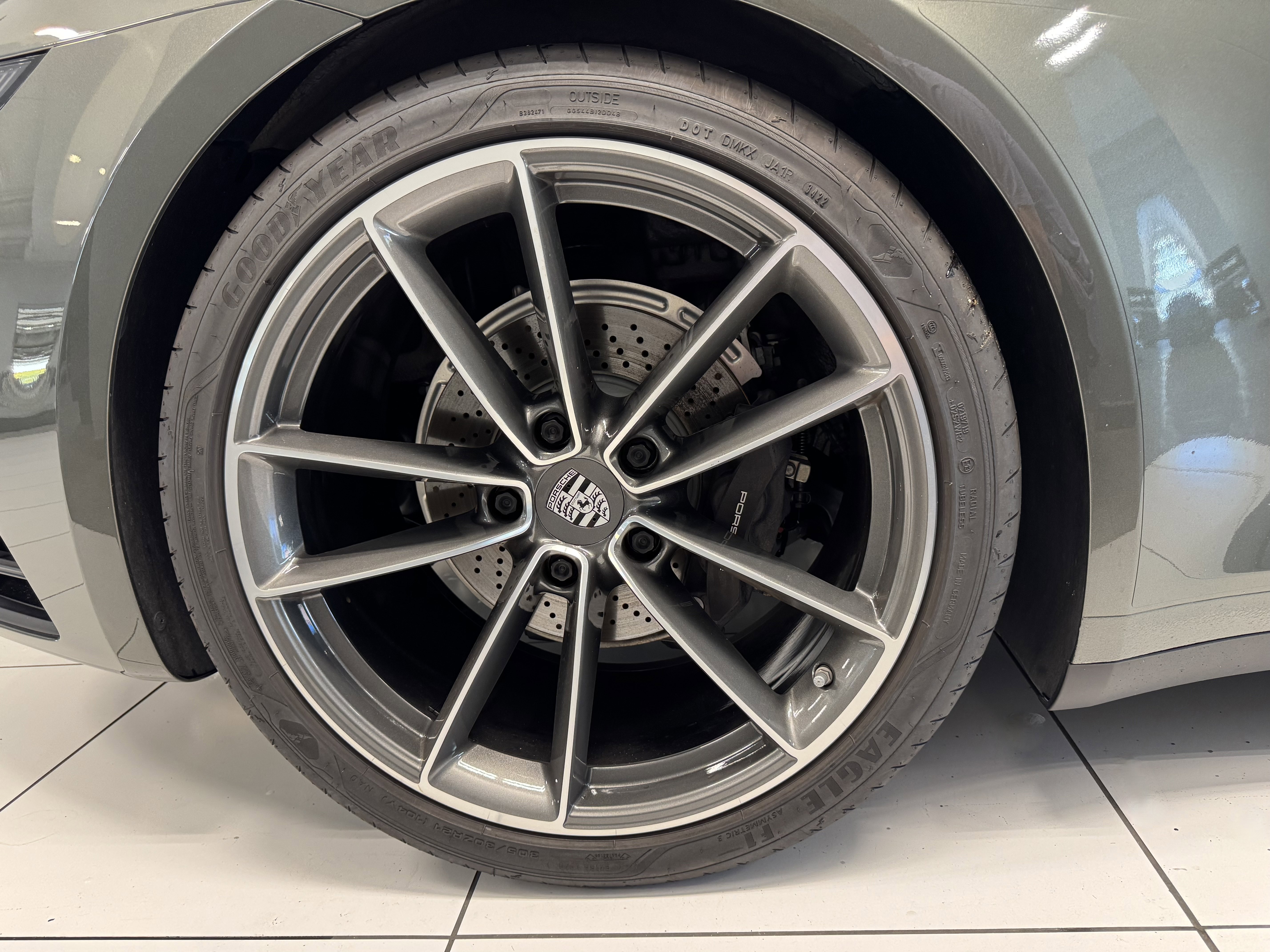 Used 2023 Porsche 911 Carrera image 20