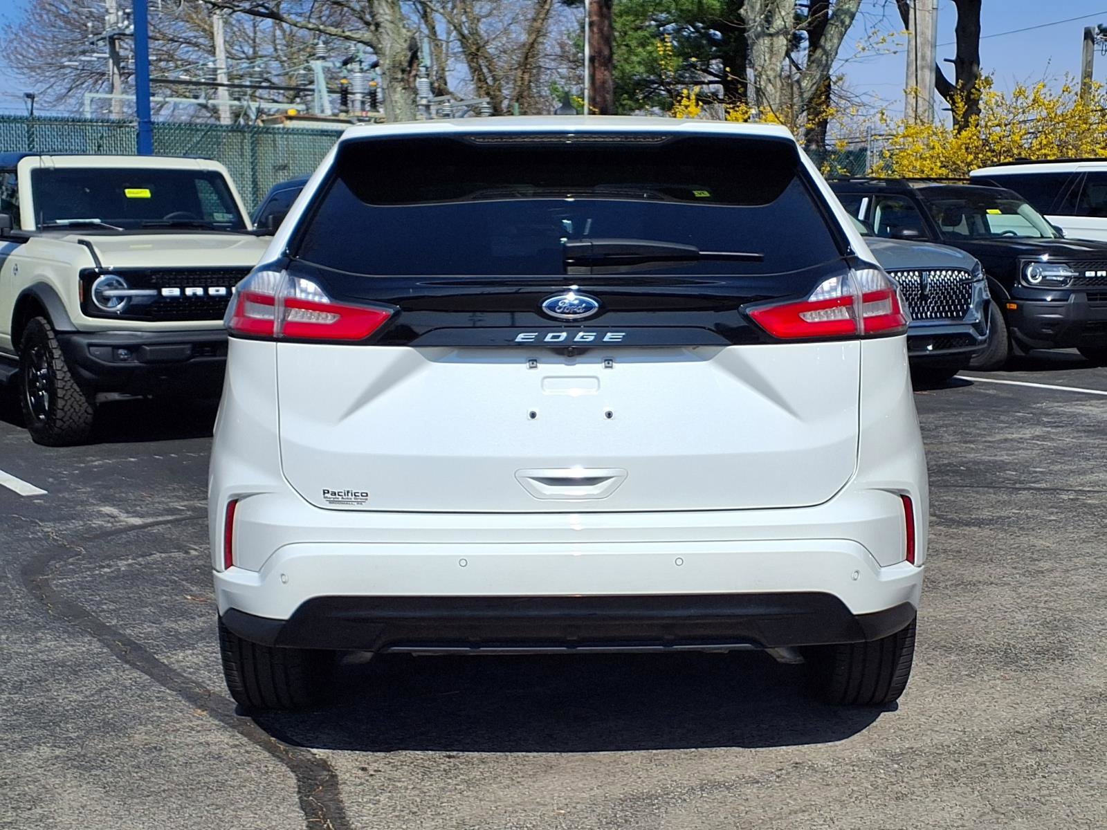 Certified 2022 Ford Edge ST-Line w/ Cargo Accessory Package AWD/4WD image 5