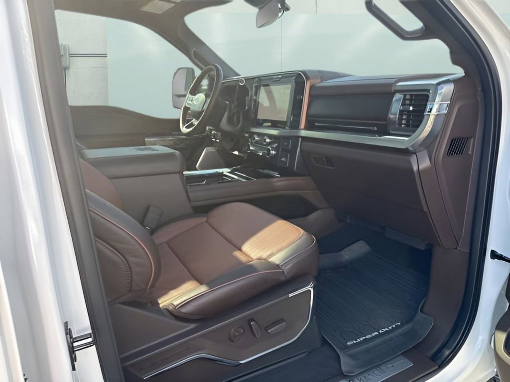 Used 2025 Ford F250 King Ranch w/ Chrome Package image 37