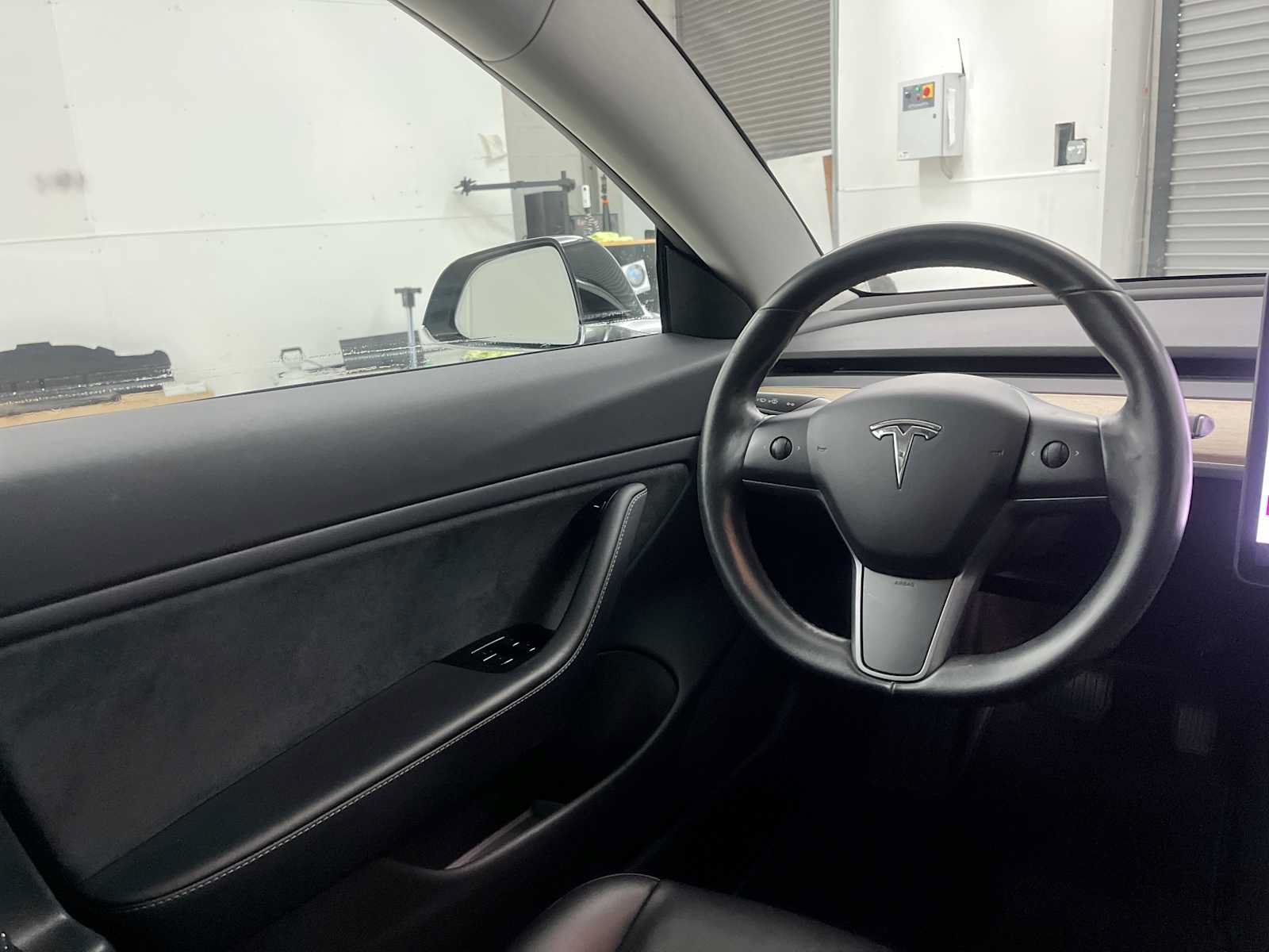 Used 2018 Tesla Model 3 Long Range RWD image 15