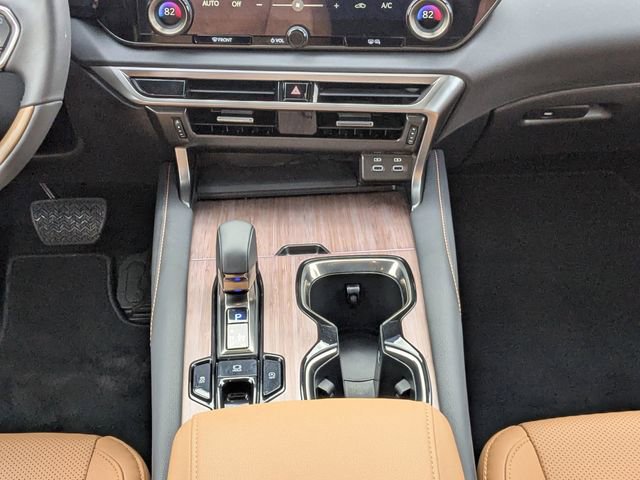 Used 2025 Lexus RX 350 Premium w/ Accessory Package (Z1) image 18