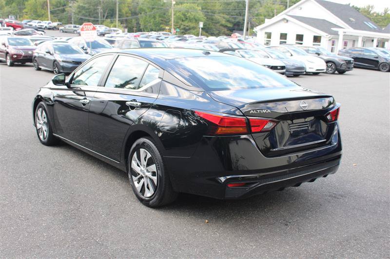 Used 2025 Nissan Altima 2.5 S FWD image 6