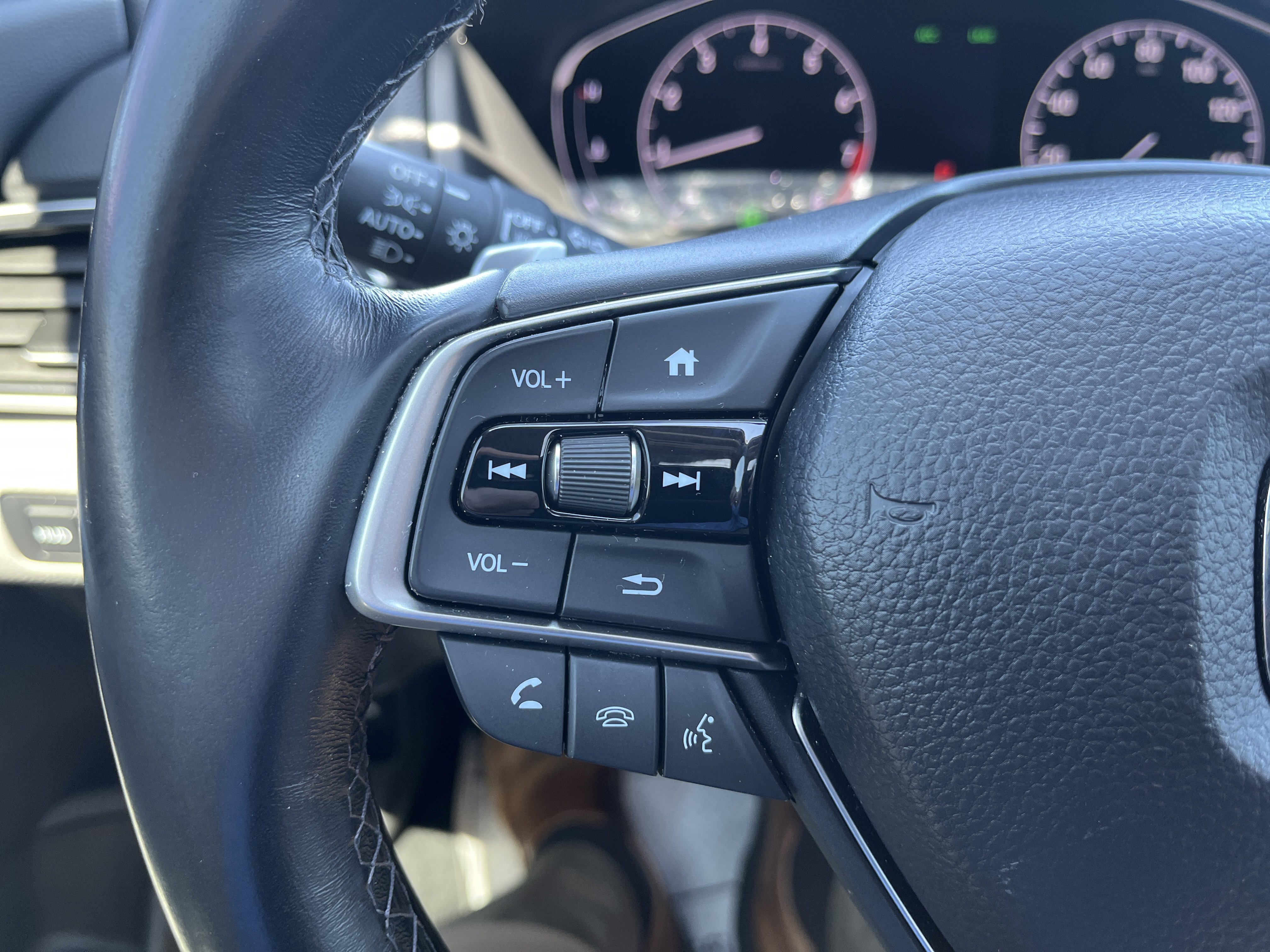 Used 2020 Honda Accord Touring image 22