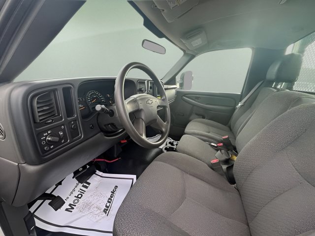 Used 2004 Chevrolet Silverado 2500 W/T RWD image 13