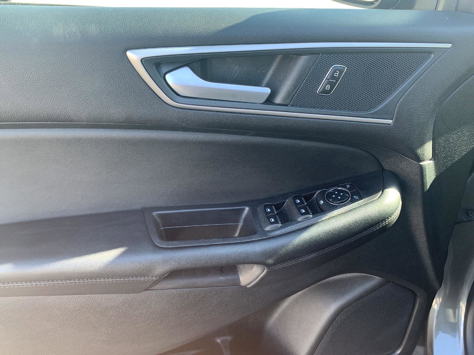 Used 2024 Ford Edge SEL AWD/4WD image 8