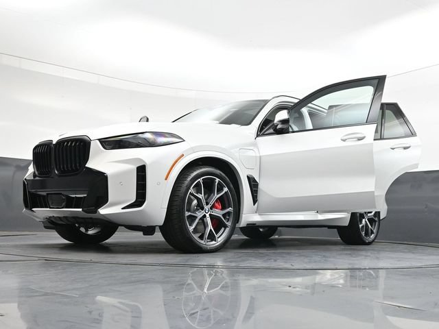 New 2026 BMW X5 xDrive50e w/ M Sport Package AWD/4WD image 35
