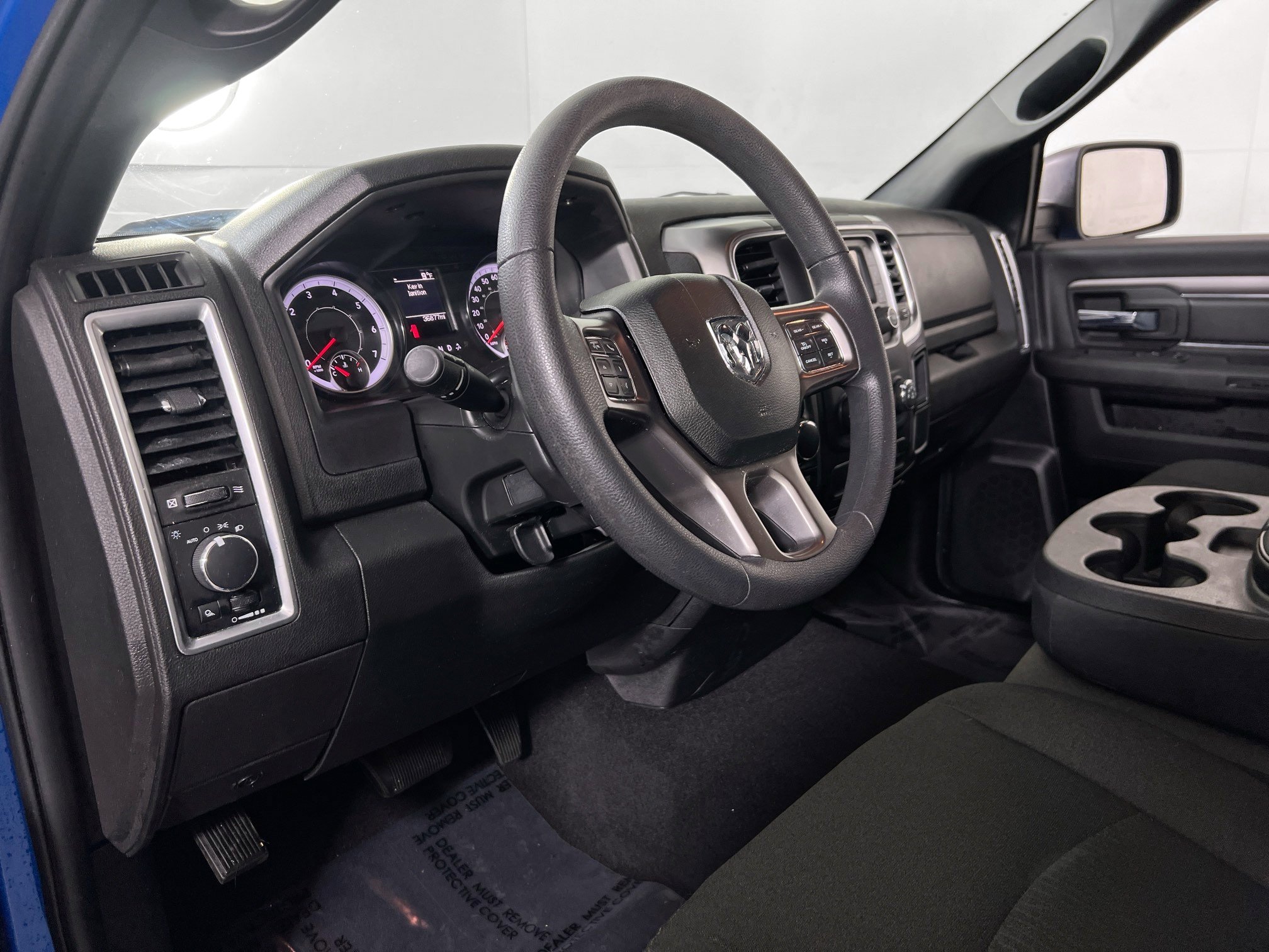 Used 2022 RAM 1500 Classic Warlock AWD/4WD image 9