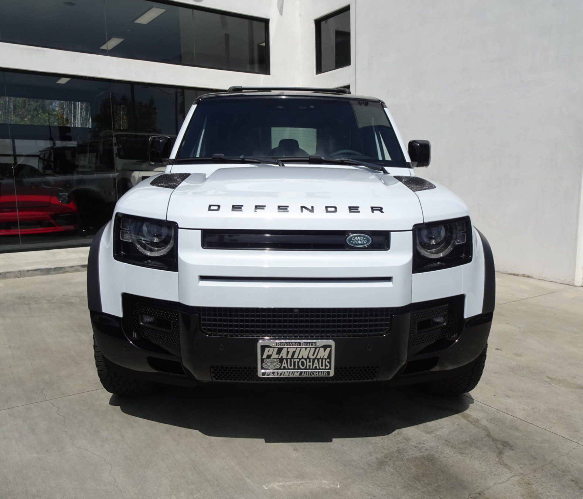 Used 2023 Land Rover Defender 110 AWD/4WD image 2
