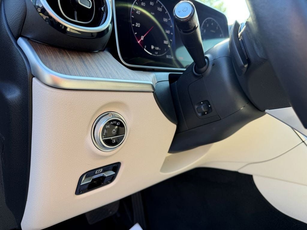 Used 2024 Mercedes-Benz C 300 4MATIC Sedan image 10
