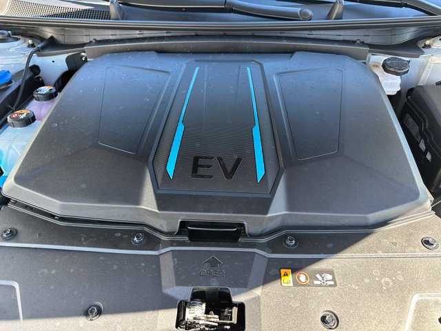 Used 2024 Hyundai Ioniq 5 Limited AWD/4WD image 9