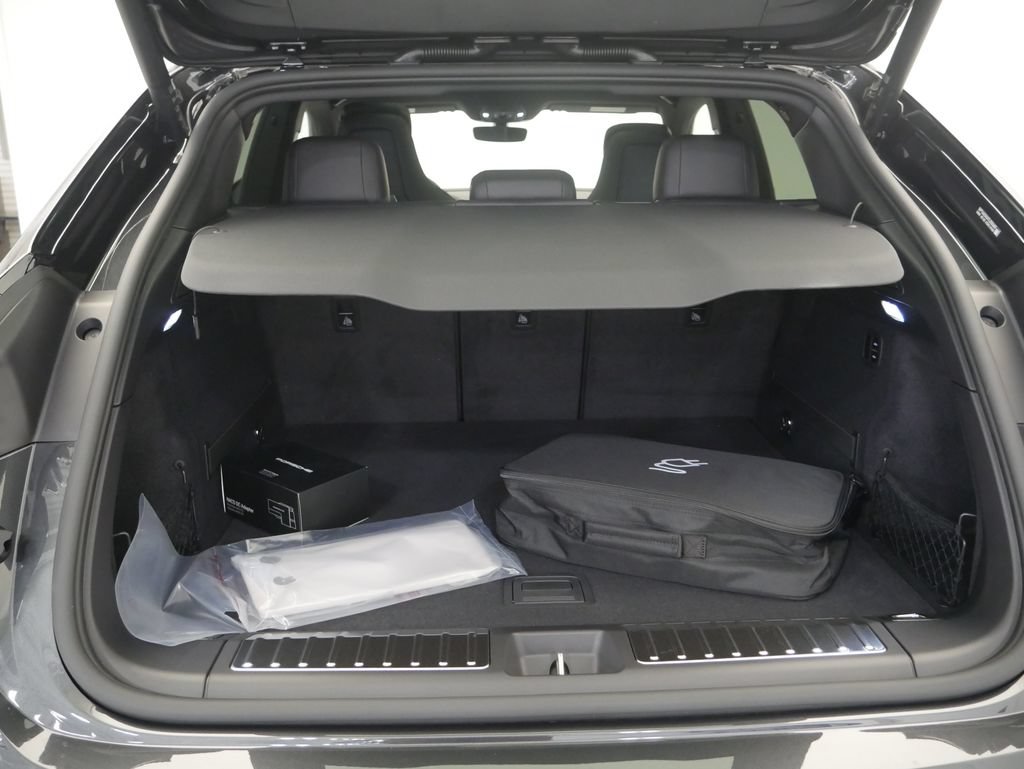 Certified 2026 Porsche Macan 4 Electric AWD/4WD image 21