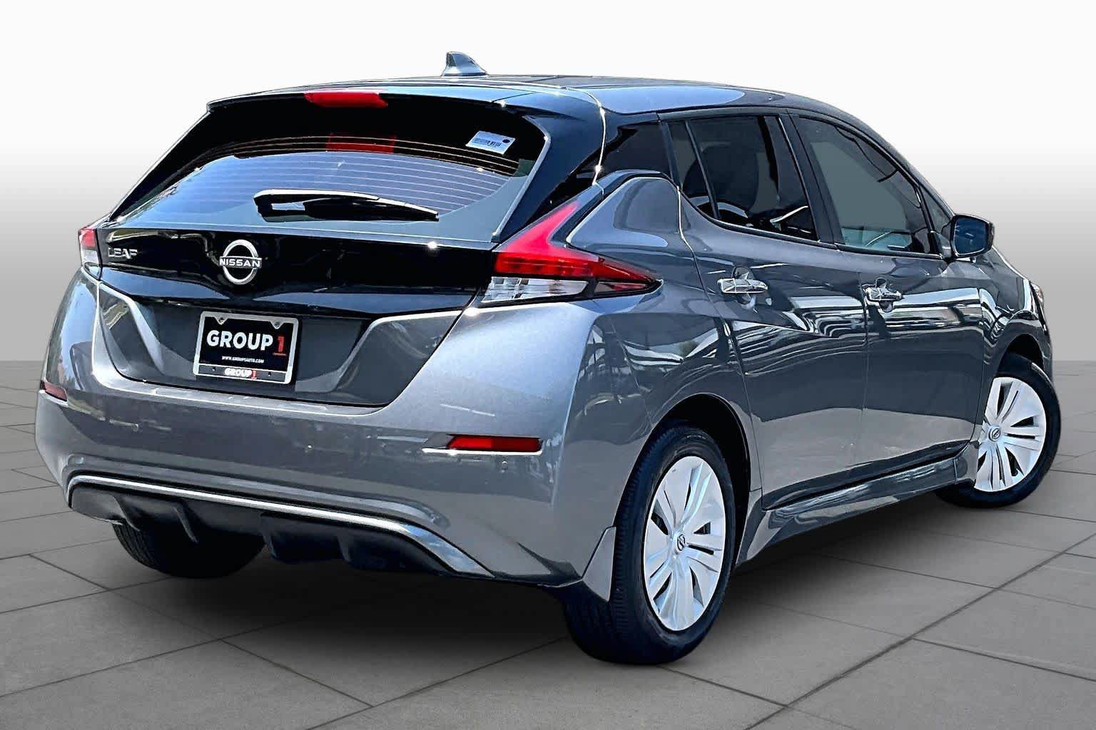 Used 2023 Nissan Leaf S FWD image 12