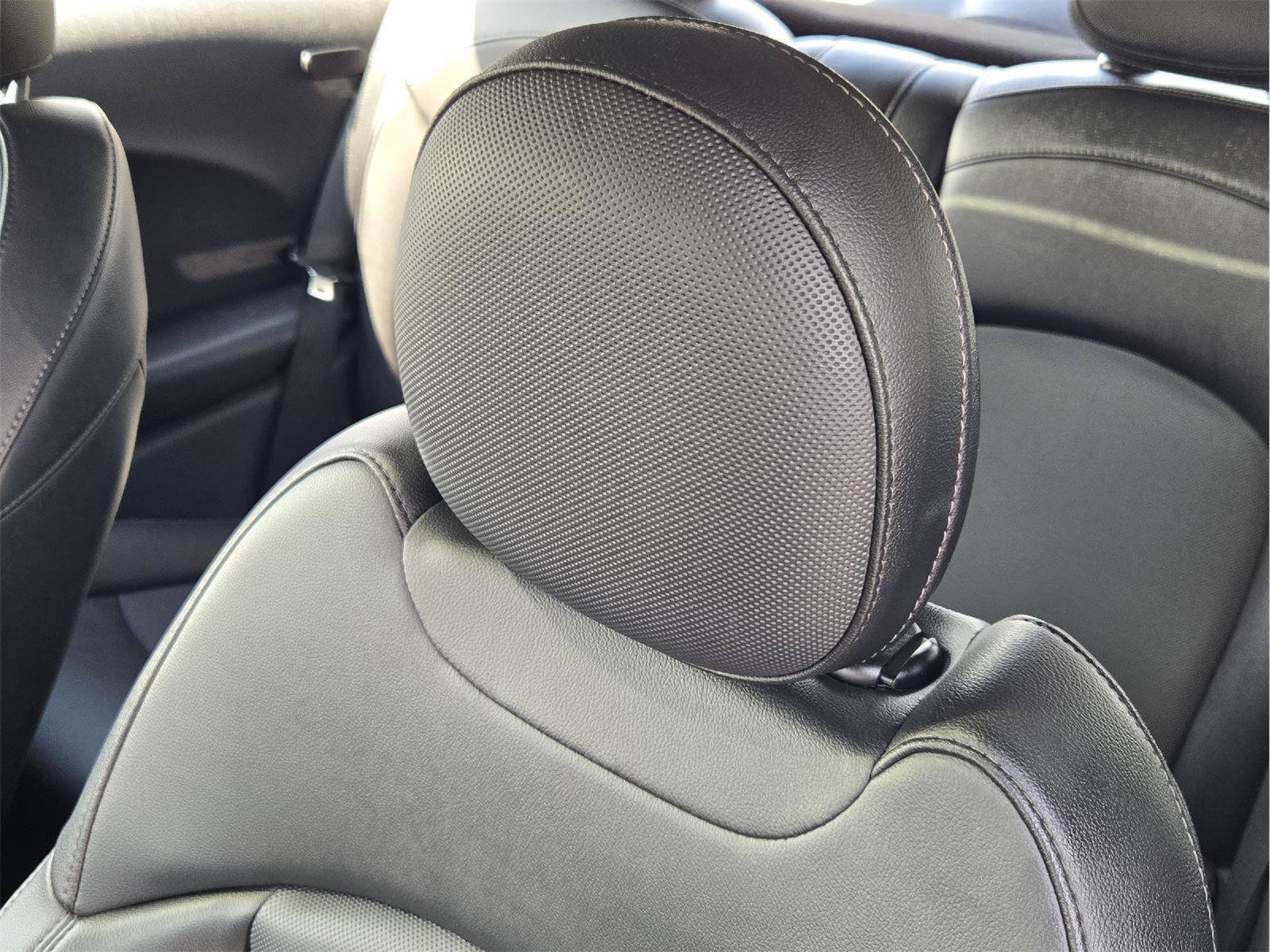 Used 2019 MINI Cooper S FWD image 21