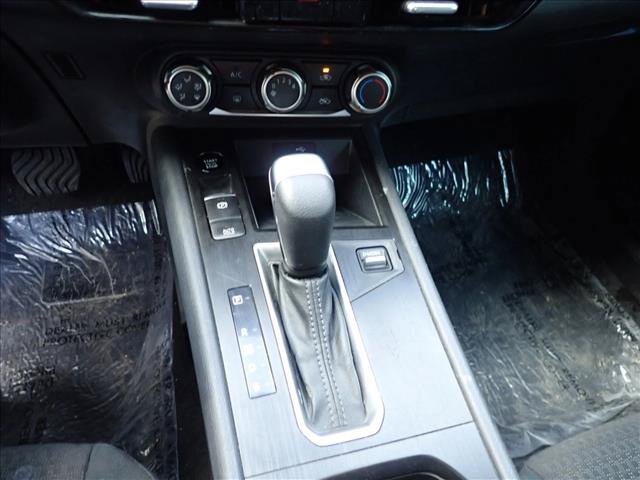 Used 2025 Nissan Kicks S FWD image 17